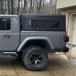 Hardtop Jeep Gladiator JT 2019+ | Alu-Cab Contour | Aluminium Black Alu-Cab Xperts4x4